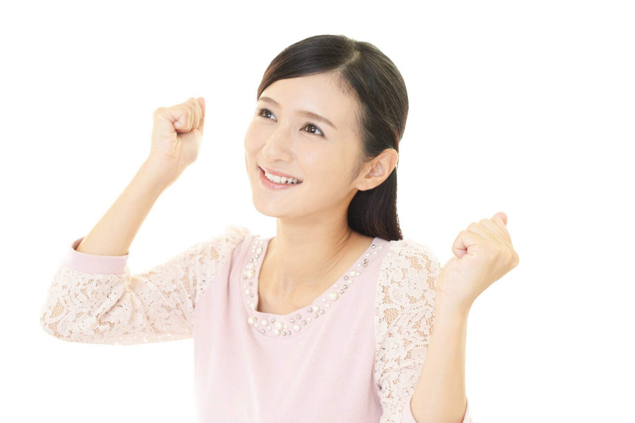 衣料, 人, ポーズ, 女性 が含まれている画像

自動的に生成された説明